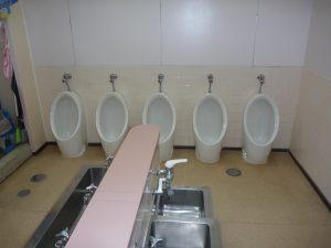 愛育園トイレ改修前3